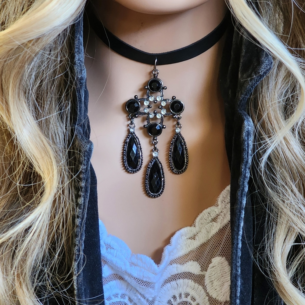 ❤️ Victorian Choker Boho Cross Pendant Black Leather Cord Necklace